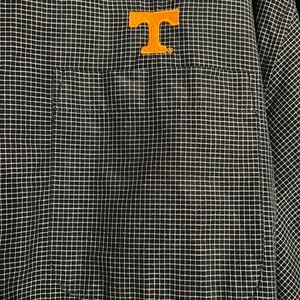 Men’s dress shirt by Crabel sportswear TN        size extra-large